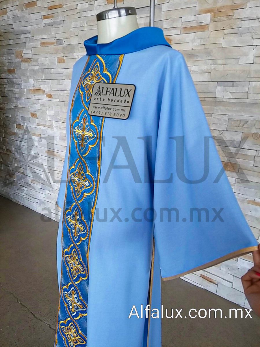 08 SAN MARCOS Azul Cielo DALMATICA Rey 278